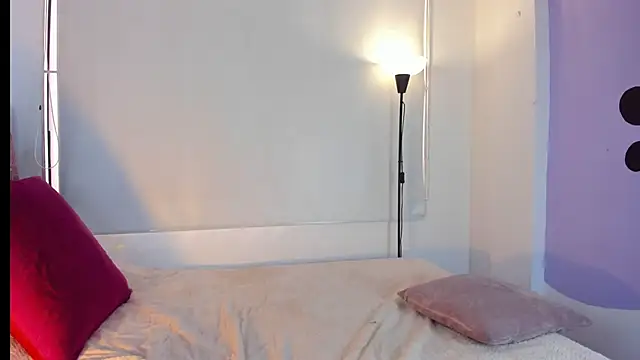 LunaVelvet777 online show from February 6, 2026, 3:37 pm