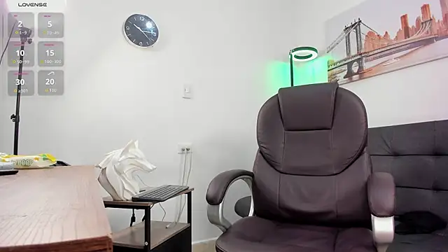 Dash Bukoski online show from November 1, 2025, 1:35 pm