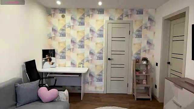 NylaNadler online show from February 27, 2026, 6:02 am