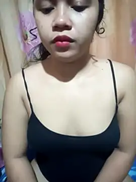 hotmomma8 online show from May 25, 2026, 2:34 pm