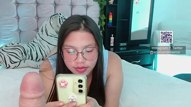 Snapshot of maria_ribeiro chatting on January 6, 2026, 10:12 pm maria ribeiro online show from January 6, 2026, 10:12 pm