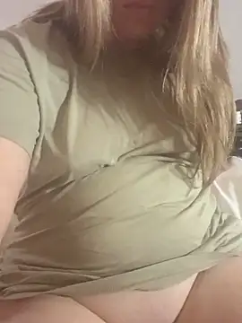 Snapshot of M1l3yD3w chatting on September 25, 2025, 5:38 pm M1l3yD3w online show from September 25, 2025, 5:38 pm