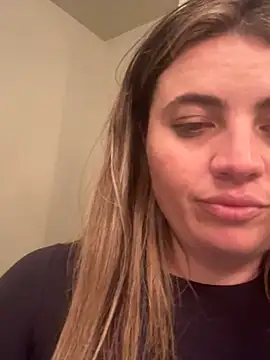 Snapshot of M1l3yD3w chatting on October 11, 2025, 2:33 am M1l3yD3w online show from October 11, 2025, 2:33 am