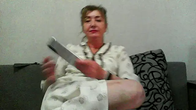 Snapshot of IrynaMolbertx chatting on December 14, 2025, 11:59 am IrynaMolbertx online show from December 14, 2025, 11:59 am