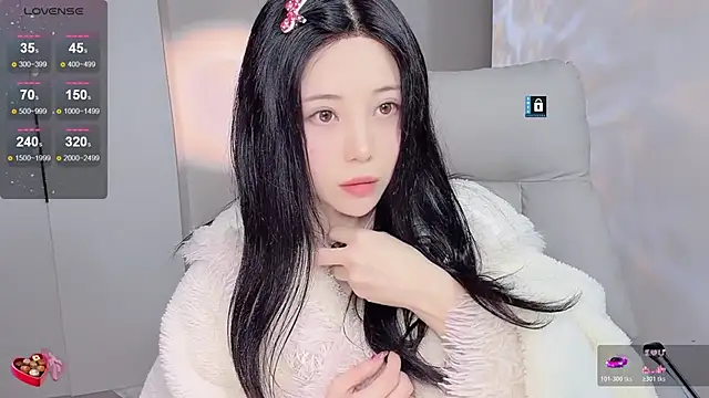 Amy-i online show from February 14, 2026, 6:48 pm