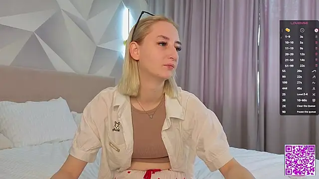 Snapshot of JodeeThu chatting on October 9, 2025, 5:05 am JodeeThu online show from October 9, 2025, 5:05 am