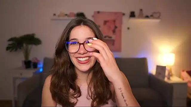 kissie cat online show from March 11, 2026, 2:56 pm