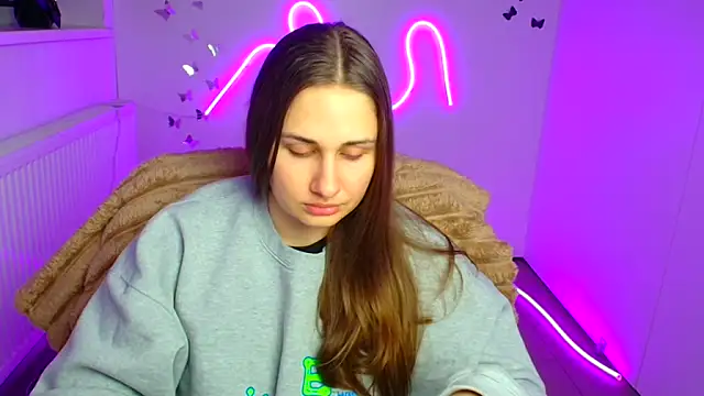 Stefanie Sweet online show from April 2, 2026, 5:27 am