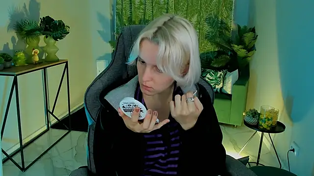 Snapshot of BethanyCloud chatting on September 9, 2025, 2:11 am BethanyCloud online show from September 9, 2025, 2:11 am