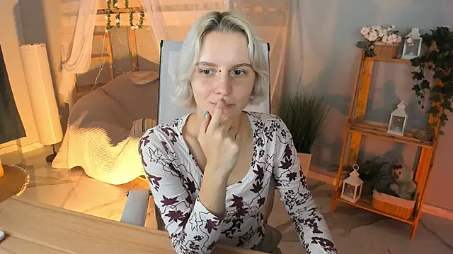 Snapshot of BethanyCloud chatting on October 13, 2025, 5:18 am BethanyCloud online show from October 13, 2025, 5:18 am