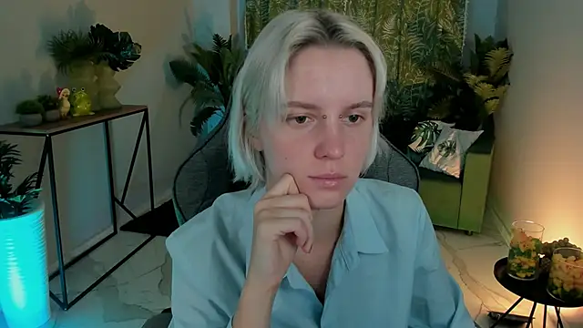 Snapshot of BethanyCloud chatting on October 15, 2025, 2:22 am BethanyCloud online show from October 15, 2025, 2:22 am