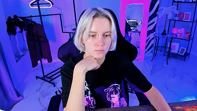 Snapshot of BethanyCloud chatting on October 21, 2025, 5:30 am BethanyCloud online show from October 21, 2025, 5:30 am