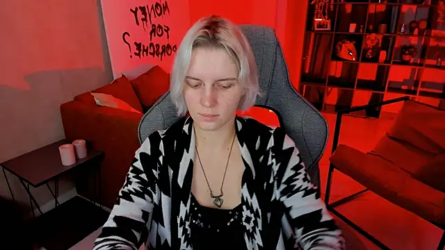 Snapshot of BethanyCloud chatting on October 31, 2025, 2:45 am BethanyCloud online show from October 31, 2025, 2:45 am