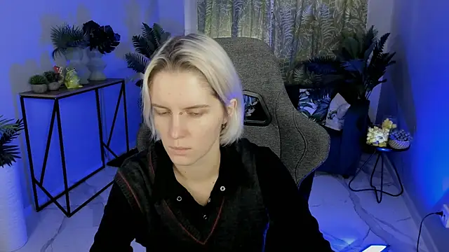 Snapshot of BethanyCloud chatting on November 3, 2025, 5:31 am BethanyCloud online show from November 3, 2025, 5:31 am