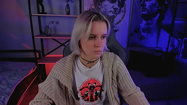 Snapshot of BethanyCloud chatting on November 10, 2025, 5:12 pm BethanyCloud online show from November 10, 2025, 5:12 pm