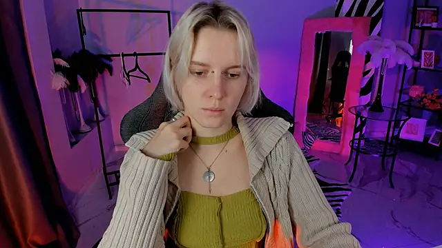 Snapshot of BethanyCloud chatting on November 14, 2025, 2:32 am BethanyCloud online show from November 14, 2025, 2:32 am