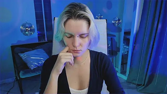 Snapshot of BethanyCloud chatting on November 17, 2025, 5:57 am BethanyCloud online show from November 17, 2025, 5:57 am