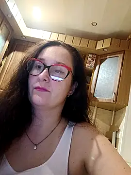 Amandda  online show from October 18, 2025, 7:03 pm