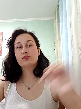 Snapshot of Amandda_ chatting on June 10, 2026, 4:28 pm Amandda online show from June 10, 2026, 4:28 pm