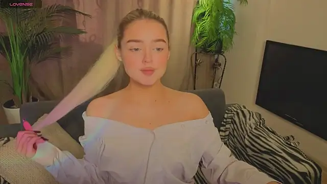 Snapshot of Relax_Time_ chatting on April 8, 2026, 3:12 pm Relax Time online show from April 8, 2026, 3:12 pm