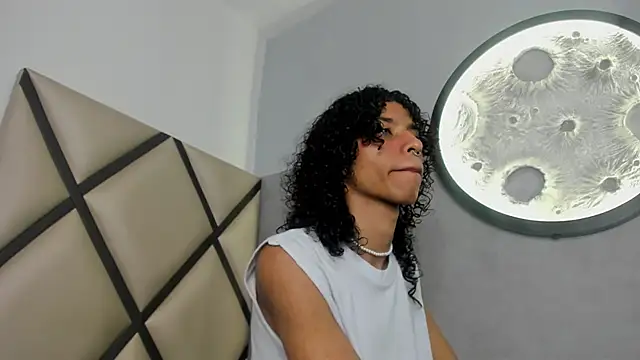 venus-03 online show from April 12, 2026, 3:33 am