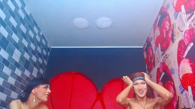 Snapshot of julessxcharlotte chatting on November 29, 2025, 2:20 pm julessxcharlotte online show from November 29, 2025, 2:20 pm