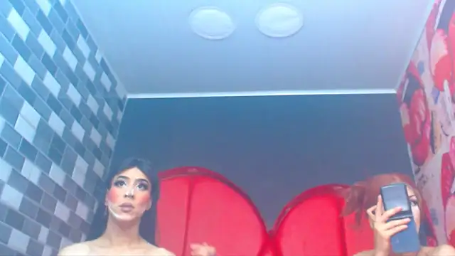 Snapshot of julessxcharlotte chatting on December 20, 2025, 2:24 pm julessxcharlotte online show from December 20, 2025, 2:24 pm