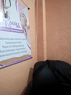 Mia-Glow online show from October 28, 2025, 12:30 pm