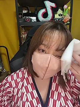 0kanna0 online show from September 28, 2025, 5:18 pm