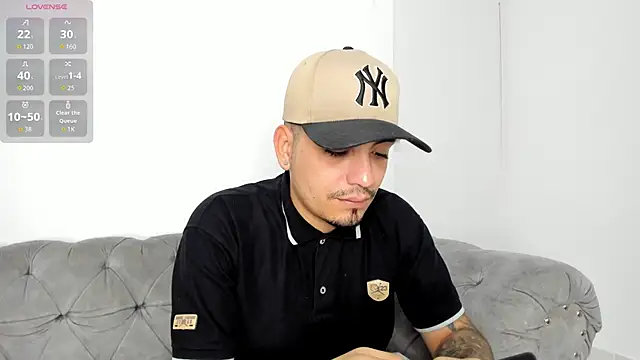 Snapshot of OwenStonne_ chatting on September 12, 2025, 4:12 am OwenStonne online show from September 12, 2025, 4:12 am