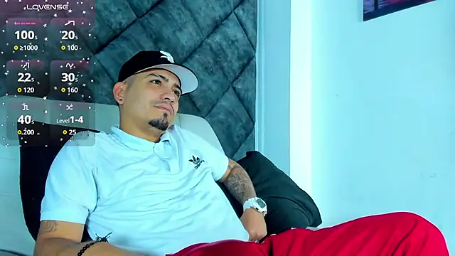 OwenStonne  online show from November 26, 2025, 12:17 pm