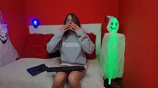 amy lennox online show from October 30, 2025, 1:23 pm