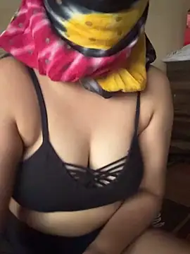 crazy111girl online show from February 9, 2026, 7:01 am