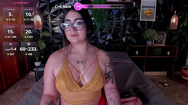 Snapshot of April__foxx chatting on October 13, 2025, 4:18 pm April foxx online show from October 13, 2025, 4:18 pm