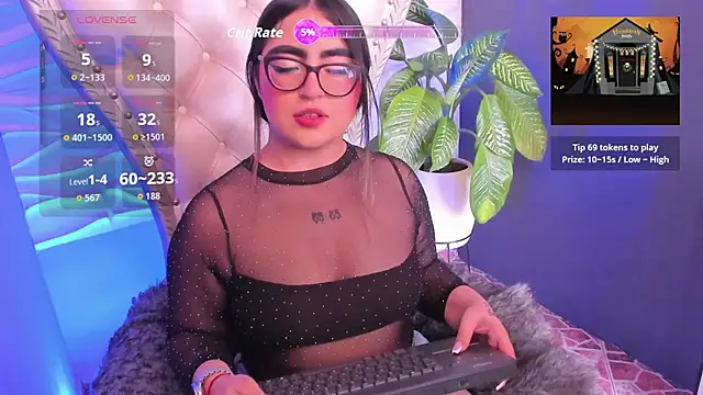 Snapshot of April__foxx chatting on October 16, 2025, 2:40 pm April foxx online show from October 16, 2025, 2:40 pm