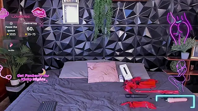 Snapshot of April__foxx chatting on December 15, 2025, 3:05 pm April foxx online show from December 15, 2025, 3:05 pm