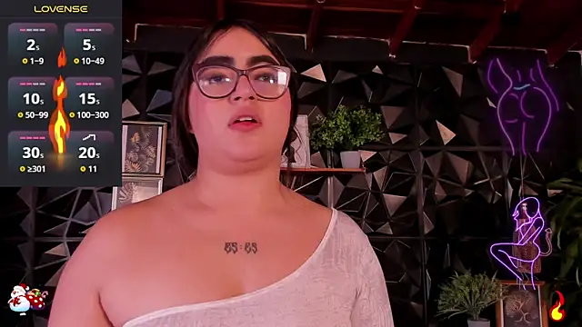 Snapshot of April__foxx chatting on December 16, 2025, 4:12 pm April foxx online show from December 16, 2025, 4:12 pm