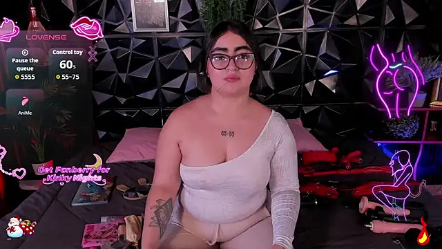 Snapshot of April__foxx chatting on December 21, 2025, 4:14 pm April foxx online show from December 21, 2025, 4:14 pm