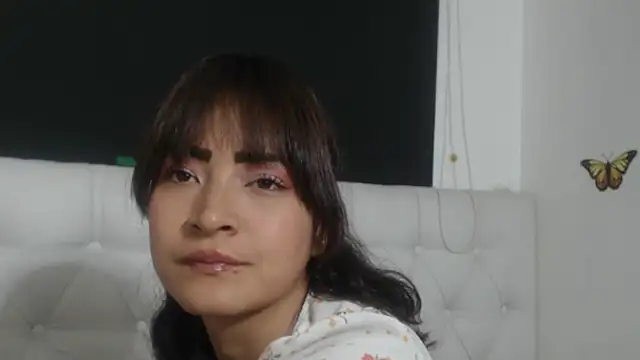 evelynesex online show from April 6, 2026, 2:42 am