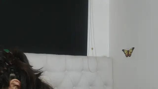 evelynesex online show from April 6, 2026, 4:46 am