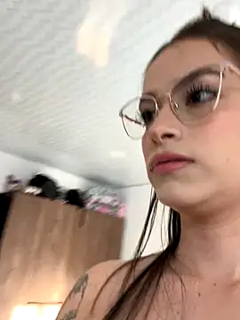 alysa g  online show from October 2, 2025, 10:06 pm