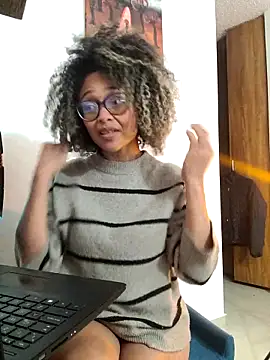 BiiancaEstradaa online show from February 10, 2026, 11:31 pm