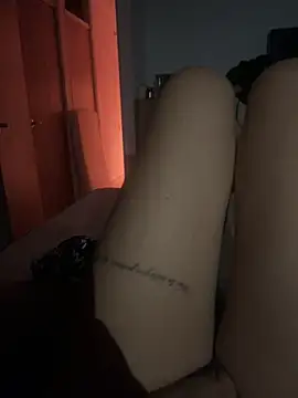 Snapshot of prayingtothesky chatting on September 10, 2025, 3:06 am prayingtothesky online show from September 10, 2025, 3:06 am