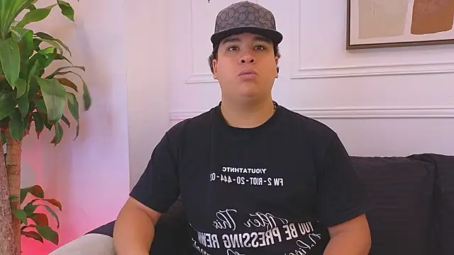 Naim Bennetsex online show from February 9, 2026, 6:45 pm