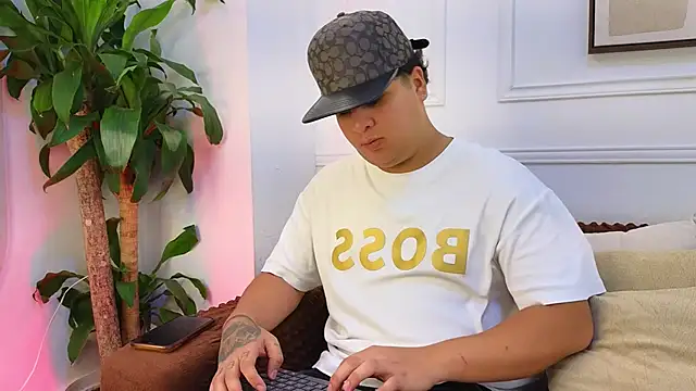 Naim Bennetsex online show from March 26, 2026, 6:35 pm