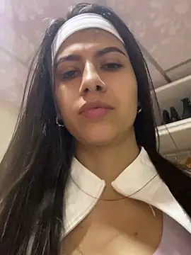 Lenapink19 online show from November 26, 2025, 9:27 pm