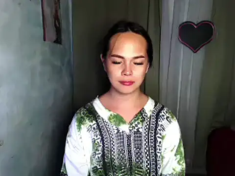 sweetsassyxx online show from March 13, 2026, 4:02 pm