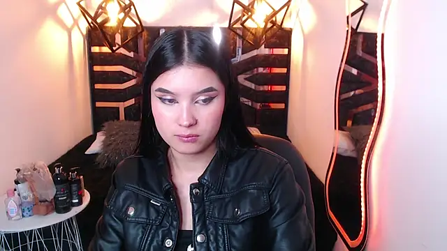 Natalie loffreda online show from April 3, 2026, 8:18 pm