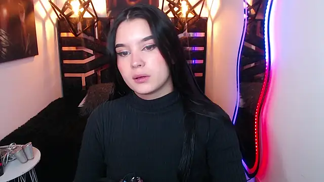 Natalie loffreda online show from April 20, 2026, 7:59 pm