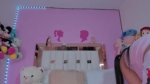 Snapshot of Emmy_Rivas chatting on September 9, 2025, 10:42 pm Emmy Rivas online show from September 9, 2025, 10:42 pm
